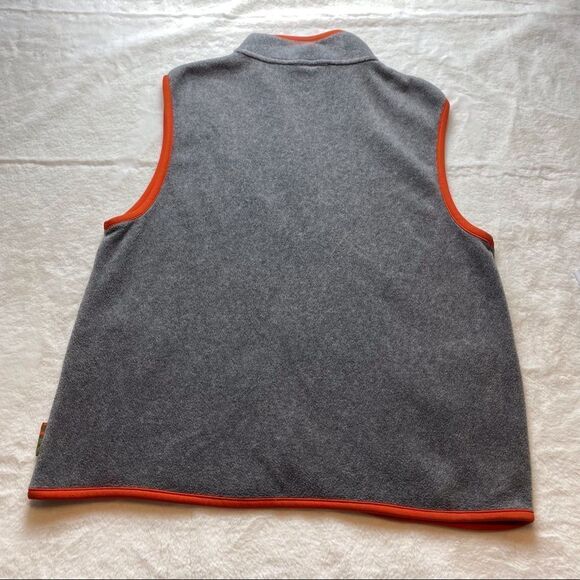 Pooh 100 Acre Collection Fleece Vest Size Large - Picture 2 of 8